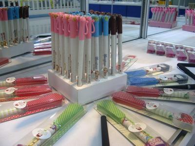 最新圓珠筆批發(fā)與代加工服務全解析 文具零售商的利潤增長點